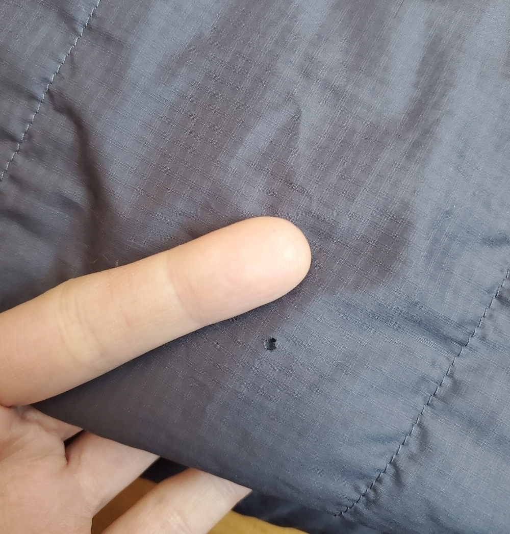 Icebreaker Merinoloft Gray Lightweight Puffer Jacket. L. Merino Wool Blend. Flaw - Picture 13 of 16
